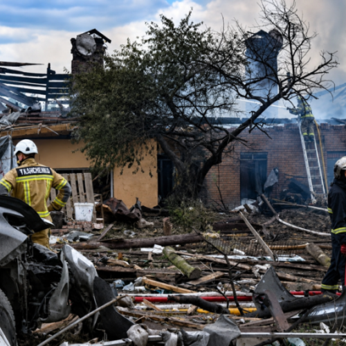 Guerra na Ucrânia entra em nova fase de desgaste com ataques recordes a civis e infraestrutura